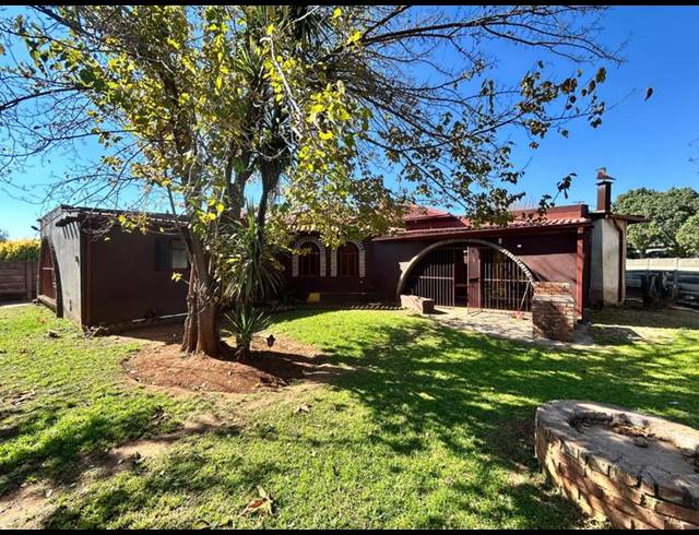 3 BEDROOM HOUSE FOR SALE IN SELECTION PARK